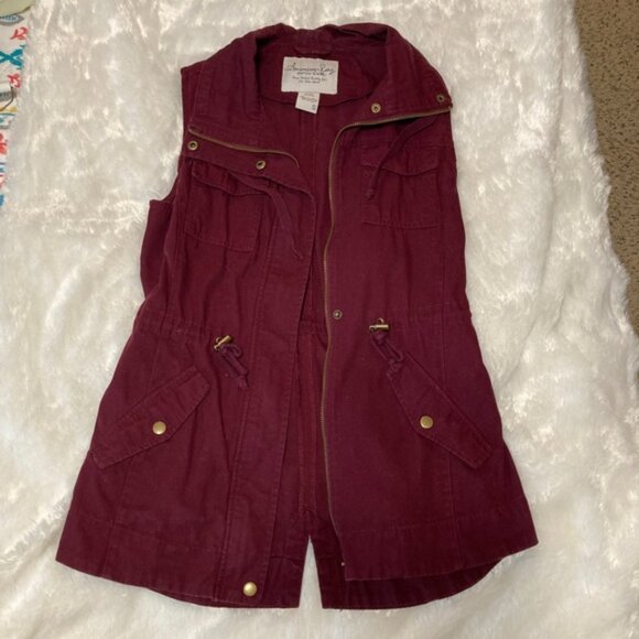 Burgundy utility vest - Picture 2 of 4